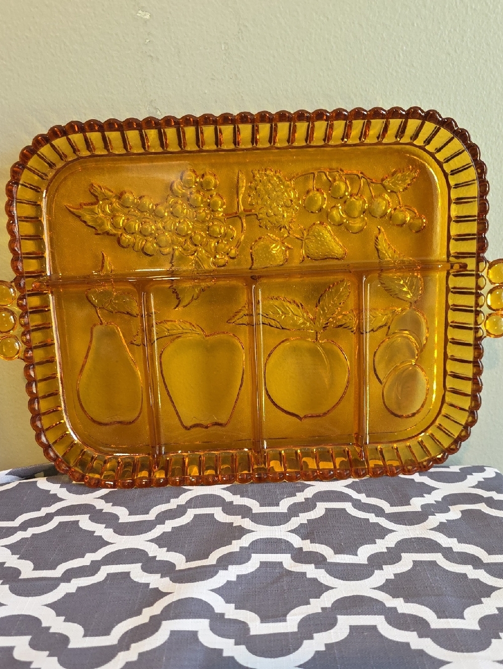 Amber Glass Divided Fruit Serving Tray